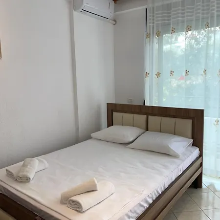 Cozy Saranda